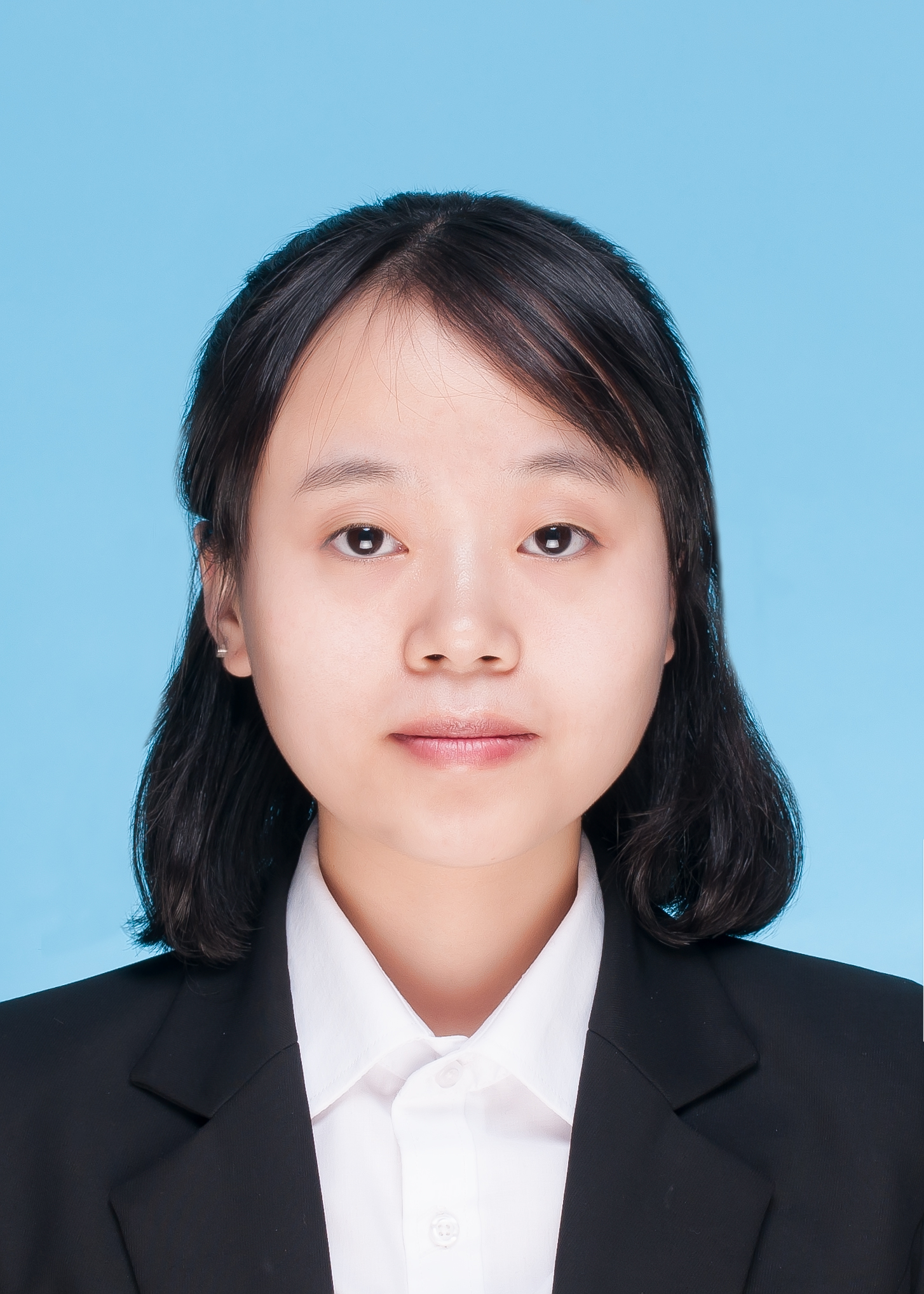 王菊梅证件照